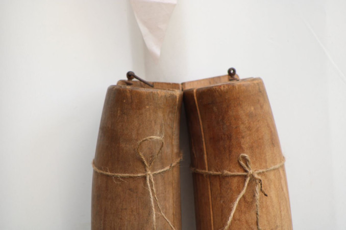 Paire d'embauchoirs en bois