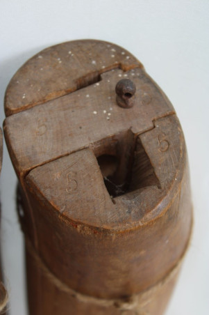 Paire d'embauchoirs en bois