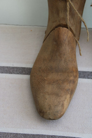 Paire d'embauchoirs en bois