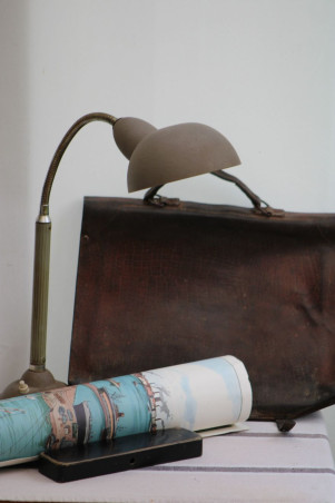 Lampe à poser en métal