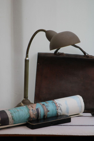 Lampe à poser en métal