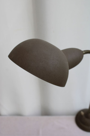 Lampe à poser en métal