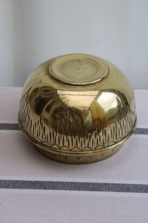 Cache-pot en laiton doré