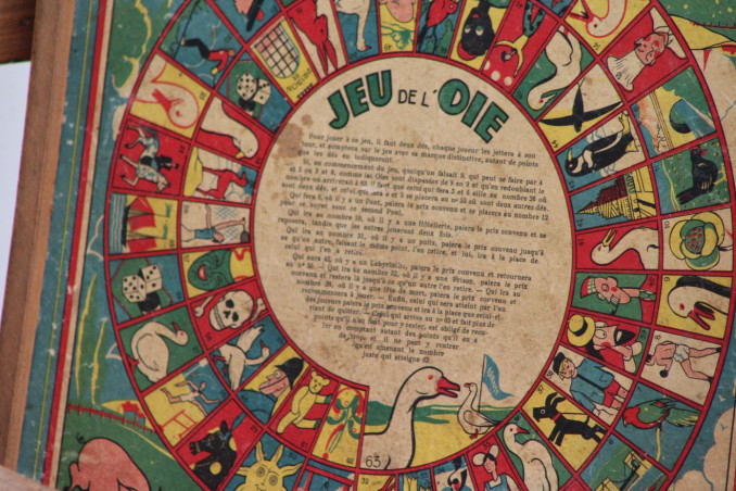 Ancien jeu de l'oie en bois