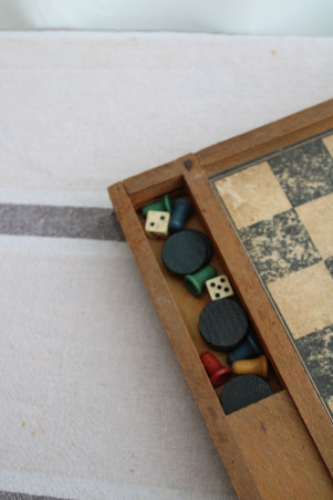 Ancien jeu de l'oie en bois