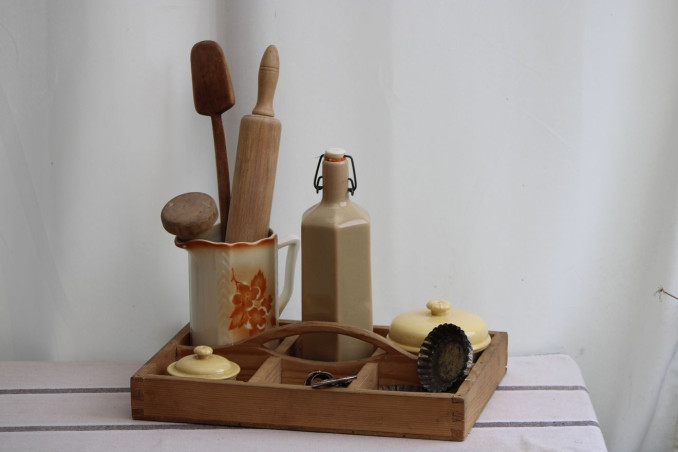 Ancienne servante en bois