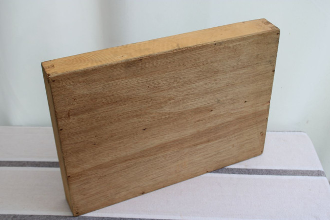 Ancienne servante en bois