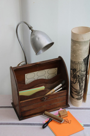 Range-courrier en bois