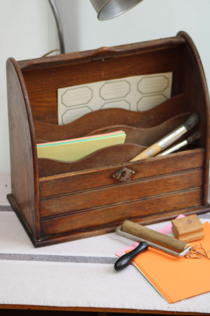 Range-courrier en bois