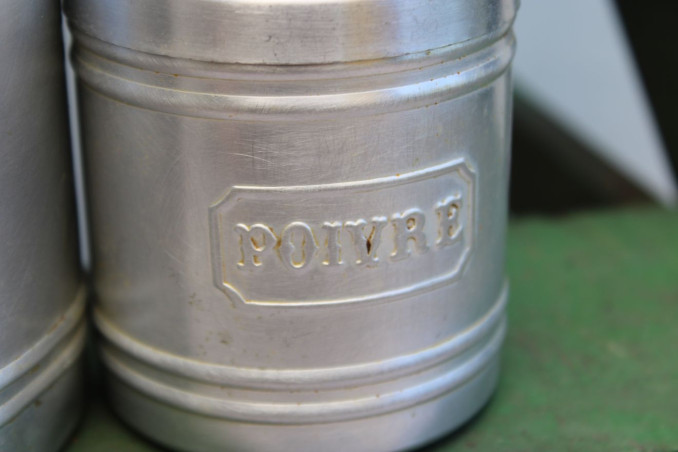 Lot de 6 pots à épices en aluminium