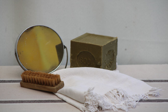 Ancien miroir à poser en métal