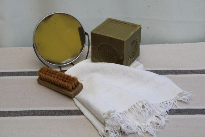 Ancien miroir à poser en métal