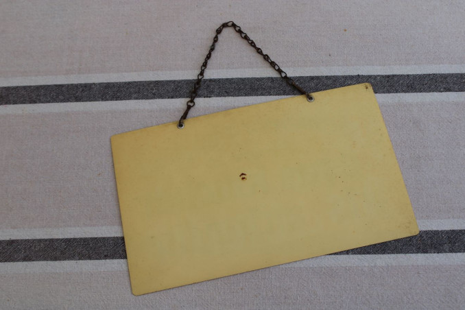 Ancienne plaque en plastique