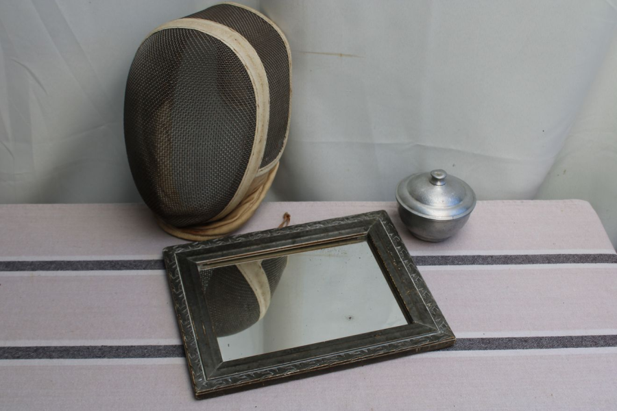 Ancien miroir en bois